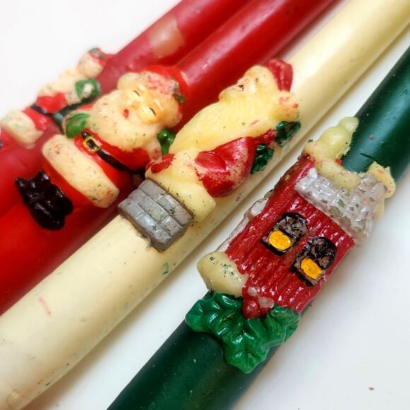 🎅 Vintage Set of 4 Christmas Molded Taper Candles – Mid-Century Holiday Decor - Picture 8 of 11